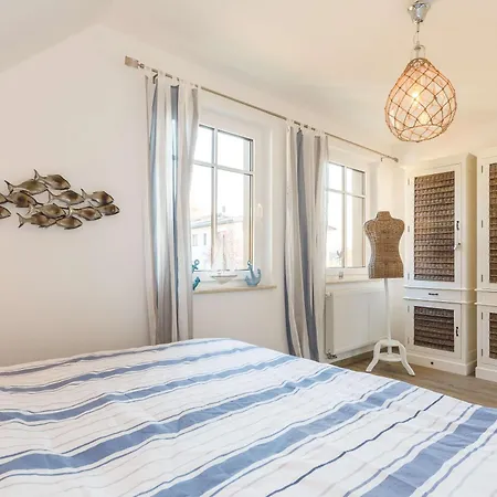 Boddenbrise بيت للعطل Bresewitz